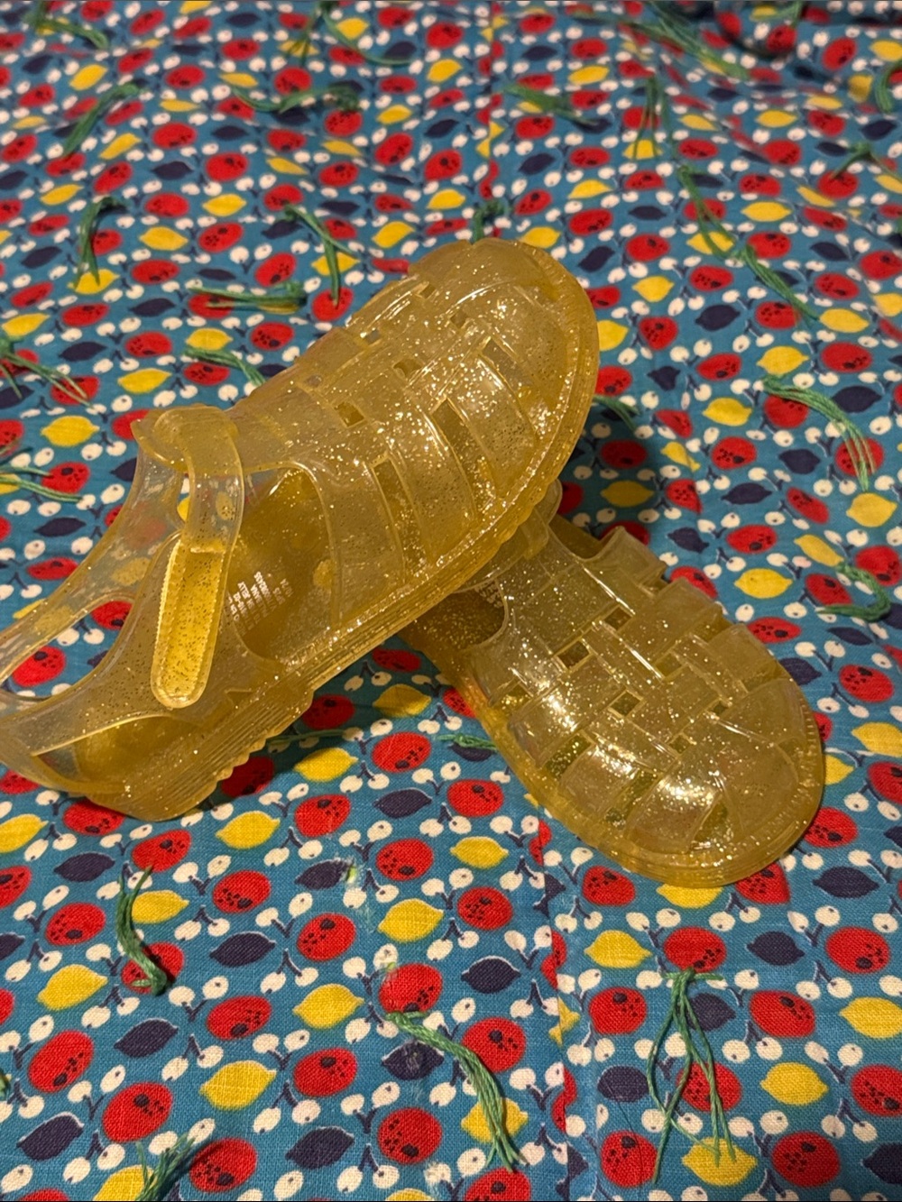 Gap Pale Banana Yellow Toddler Jelly Sandals size 10